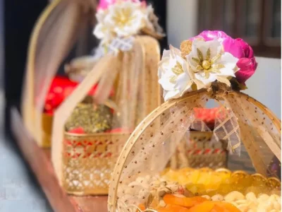 Round-Gift-Basket-Gold-And-White